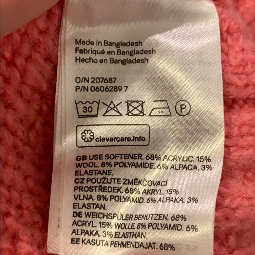 H&M oversized sweater. - Picture 3 of 3